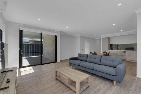 Part Furnished Three Bedroom Home in Baldivis North - Photo 3