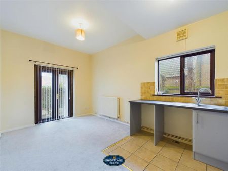 1 bedroom flat to rent - Photo 2