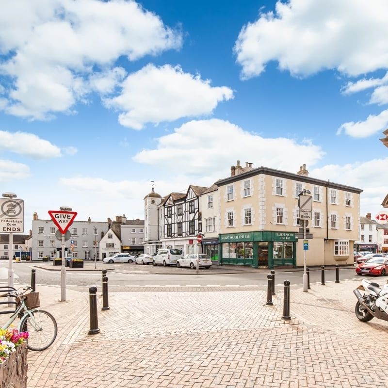 Market Square, Bicester - Photo 1