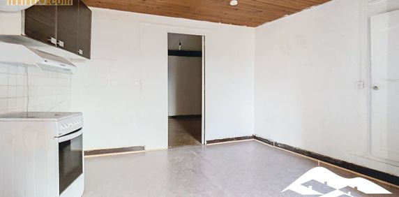 Location Appartement 1 pièce 31m² THIERS 63300 - Photo 2