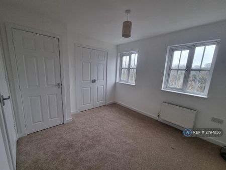 4 bedroom terraced house to rent - Photo 4