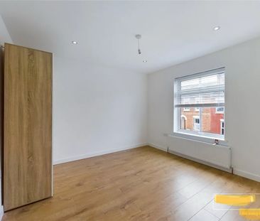 3 Bed Terraced House, Donnington Gardens, RG1 - Photo 5