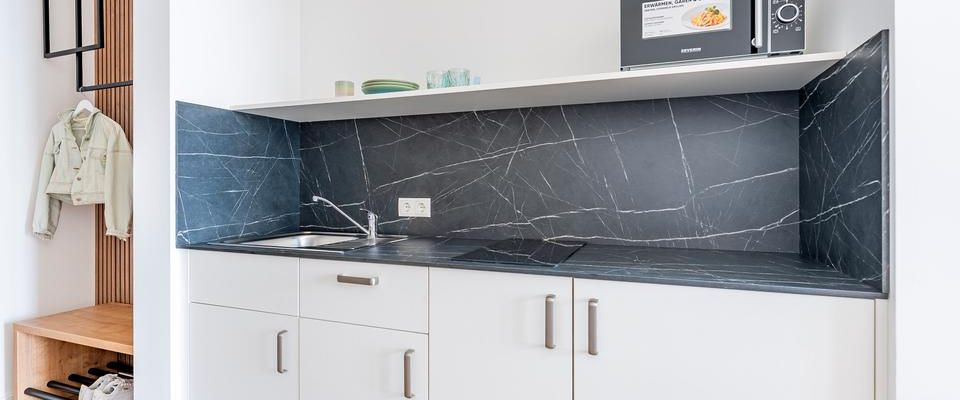 Möbliertes Apartment mit Balkon im Studentenwohnheim an der Persiluhr für Studenten, Azubis & Schüler - Foto 1