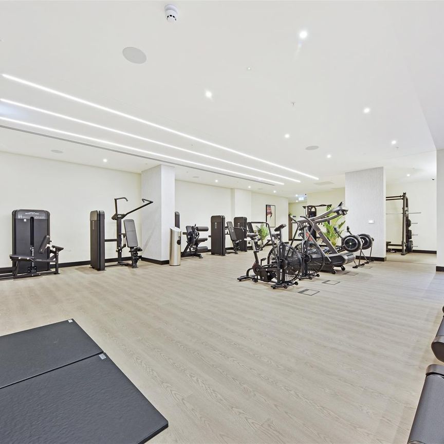 Eden Grove, Staines-Upon-Thames - Photo 1