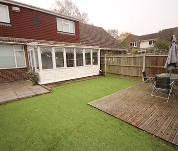 1 bedroom in a house share to rent - Photo 4