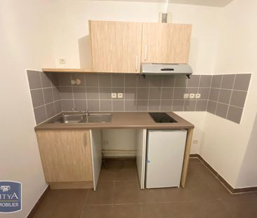Location Appartement 2 pièces 39m² LA SEYNE SUR MER 83500 - Photo 2