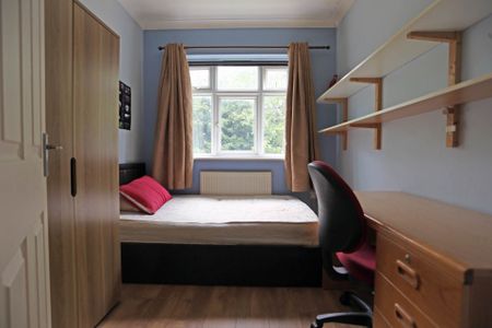 Price £3,100 pcm - Available 15/09/2026 - Furnished - Photo 5