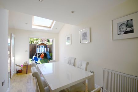 4 Bedroom - Photo 2