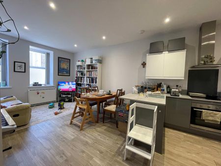 2 bedroom apartment to rent - Photo 3