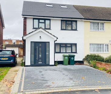 Everest Road Room 2 - Photo 1