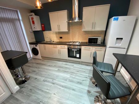 Littleton Road, Salford - Photo 3