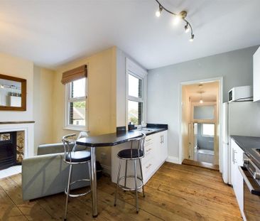 2 bedroom maisonette to rent - Photo 1