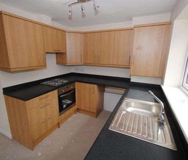 2 bedroom flat to rent - Photo 4