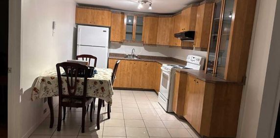 MEUBLÉ, CHAUFFÉ, ÉCLAIRÉ, 4 1/2 rénové, propre, centre-ville, UQTR, CÉGEP, commodités, 1300$ - Photo 2