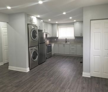 For Lease - 1033 Centre Street, Whitby, Ontario - Photo 1