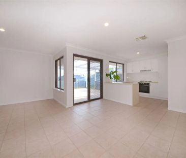 31 Emerald Way, Edgewater WA 6027 - Photo 4