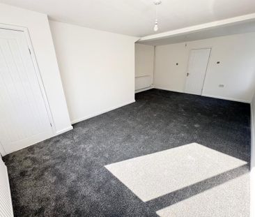 2 bedroom end of terrace house to rent - Photo 6