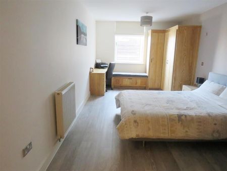 High Street, Southampton - Photo 4