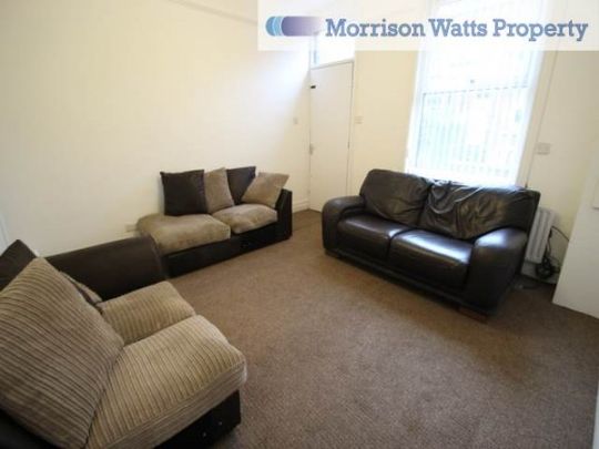 6 Bed - Langdale Terrace, Headingley, Leeds - Photo 1