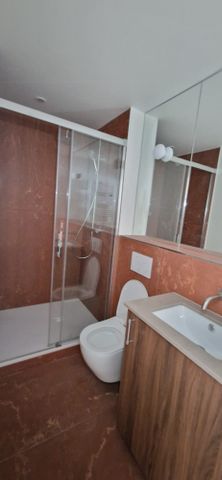 Location Appartement 3 pièces 47m² PARIS 10ème - Photo 5
