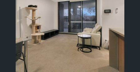 Beautiful 2 Bedroom Apartment! - Photo 2