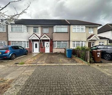 Leamington Crescent, Harrow, HA2 - Photo 4