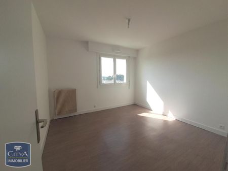 Location Appartement 2 pièces 58m² ST NAZAIRE 44600 - Photo 2