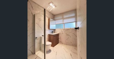 Family Home in Prime Viewbank Location - Photo 2