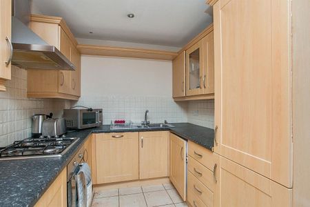 4 Ashley Courtyard, 1a Fane Street, Belfast BT9 7JS - Photo 2