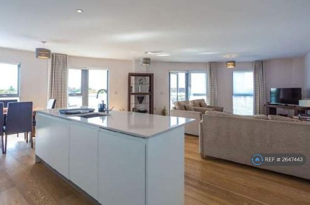 2 bedroom flat to rent - Photo 1