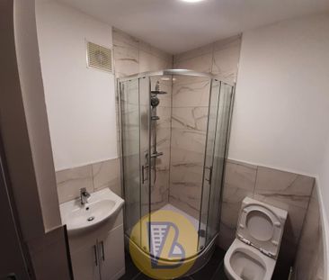 1 bedroom block of apartments to rent - Photo 5