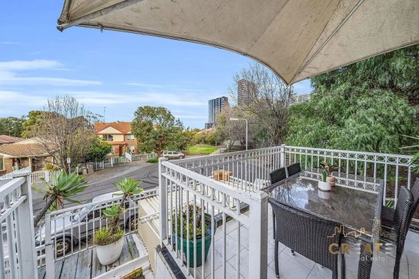 “SHARED HOUSE IN PRIME FOOTSCRAY LOCATION” - Photo 1