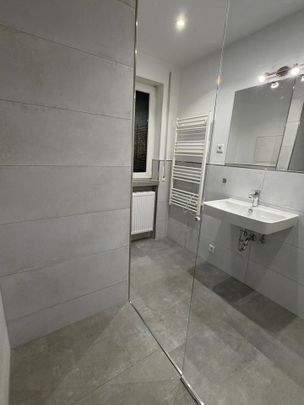 Stötteritz, sanierte 2 Zimmer Whg, 60,5 qm,Einbauküche,Südbalkon - Photo 1