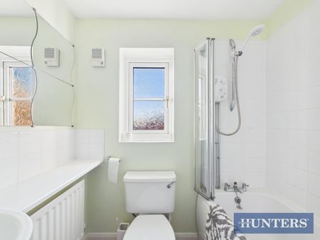 3 bedroom House To Let - Photo 5