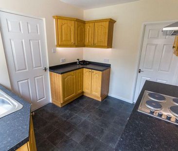 3 bedroom terraced house to rent - Photo 6