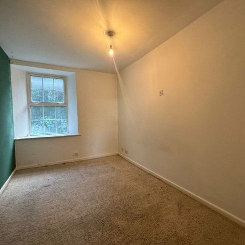 Flat 2, Torquay, TQ1 - Photo 1