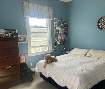 Sunny Brooklyn Villa with Garden & Views! - Photo 4