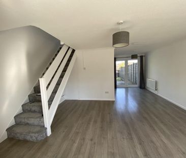 3 bedroom end of terrace house to rent - Photo 1