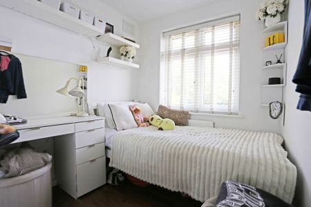 Price £2,200 pcm - Let - Photo 5