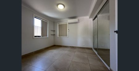 Beautiful 3-Bedroom Double Storey Home in Canley Heights - Photo 2