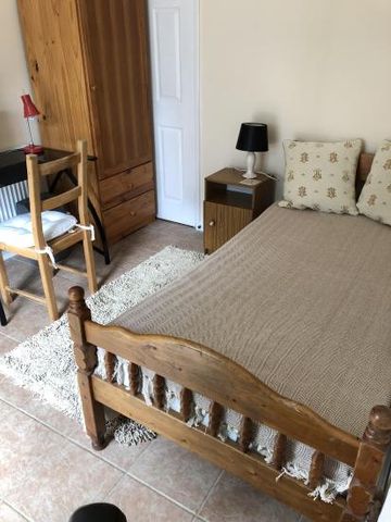 SELF CONTAINED STUDIO ROOM WITH OWN ENTRANCE - Photo 3
