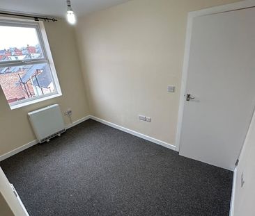 2 Bed Flat, Sherwood, NG5 - Photo 3