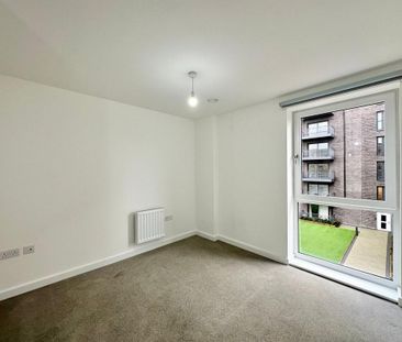 3 bedroom apartment to rent - Photo 6