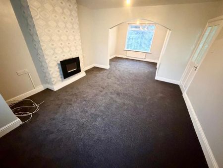 3 bedroom semi-detached house to rent - Photo 4