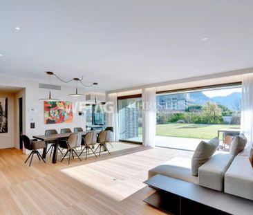 Moderne Duplexwohnung neueren Baujahrs mit grossem Privatgarten zur... - Foto 1