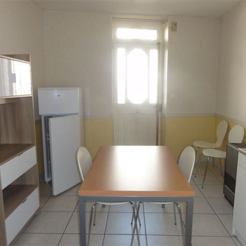 Location Appartement 2 pièces 34m² LE CREUSOT 71200 - Photo 1