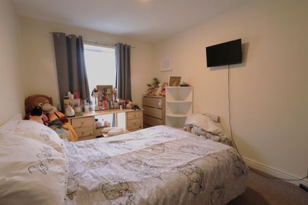 Old Turnpike Fareham Unfurnished - Photo 3