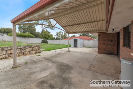 Central Family Home - Photo 3