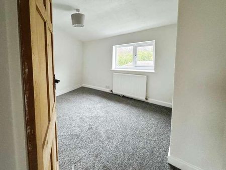 Upper Park Street, Charlton Kings, Cheltenham, GL52 - Photo 2