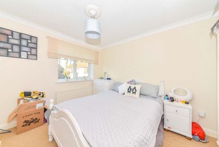 4 bedroom detached house to rent - Photo 5